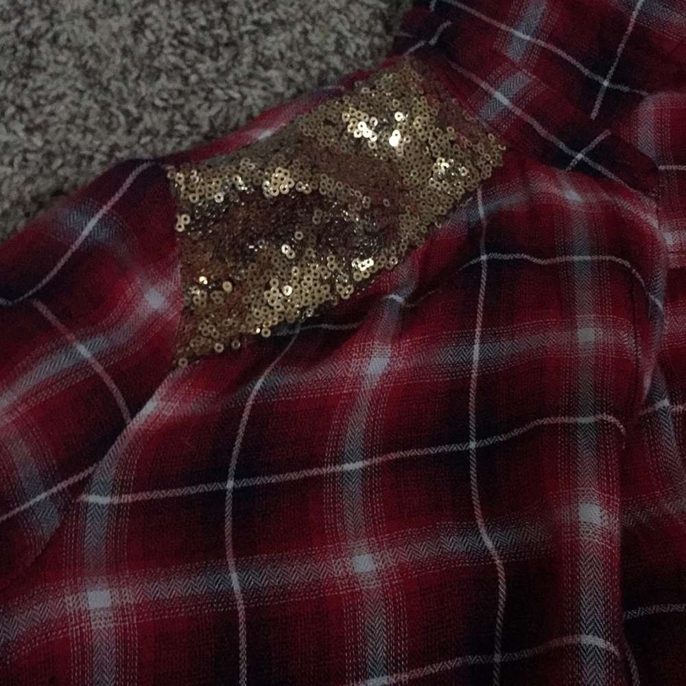 Red flannel - Picture 3 of 3